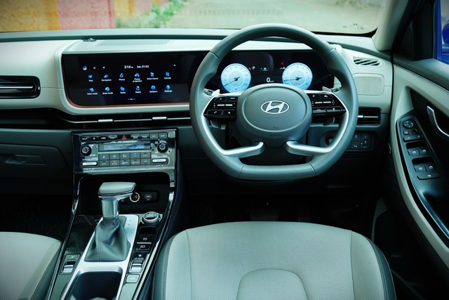 Second-hand 2024 Hyundai Creta SX (O) iVT for sale in Kolkata-13