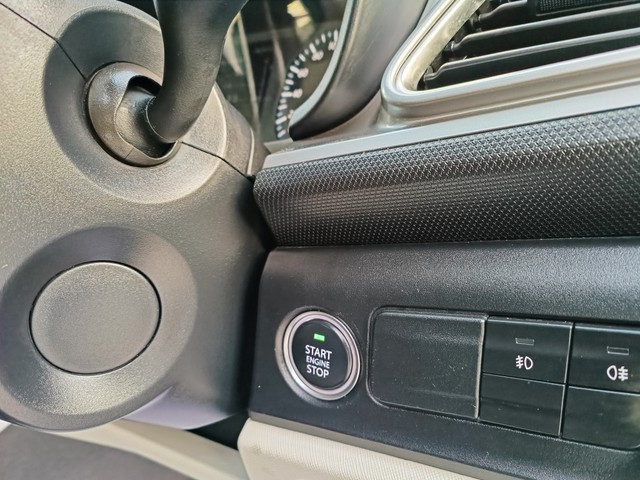 Second-hand 2023 Tata Altroz XZ Plus S for sale in Ludhiana-12