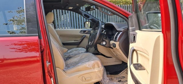 Second-hand 2018 Ford Endeavour 3.2 Titanium AT 4X4 for sale in New Delhi-16