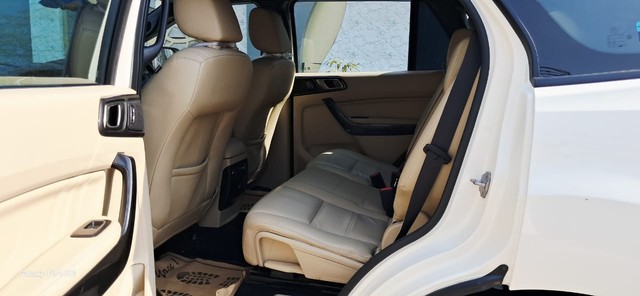 Second-hand 2020 Ford Endeavour Titanium Plus 4X2 for sale in New Delhi-21