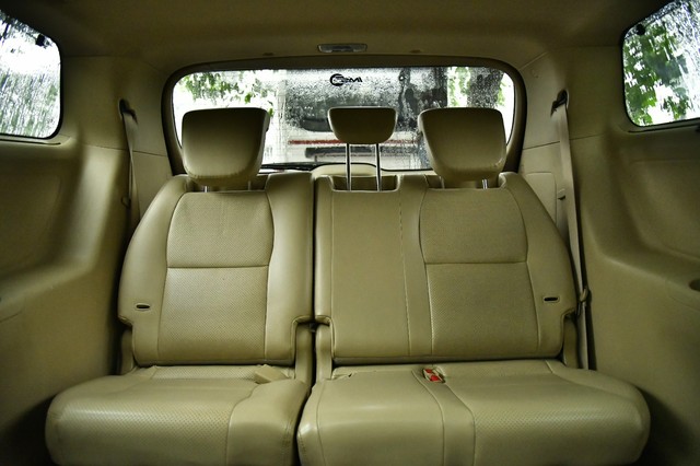 Kia Carnival Prestige 6 STR Second-hand 2020 Kia Carnival Prestige 6 STR for sale in Kolkata-8