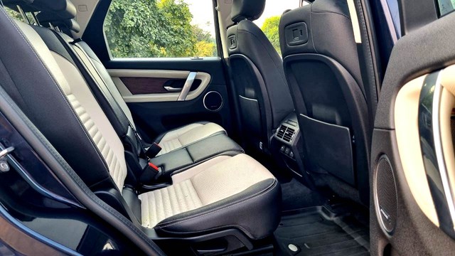 Second-hand 2021 Land Rover Discovery Sport Dynamic SE for sale in New Delhi-10