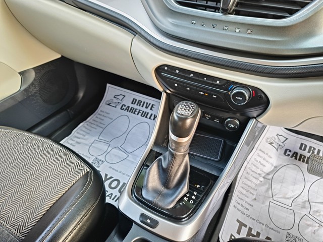 Second-hand 2023 Tata Altroz XZ Plus S for sale in Ludhiana-9