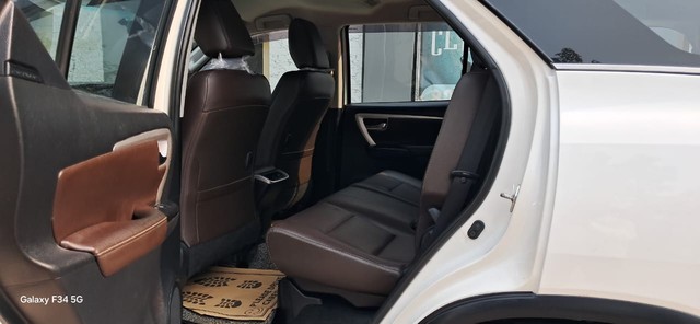 Second-hand 2018 Toyota Fortuner 2.8 2WD AT BSIV for sale in New Delhi-9