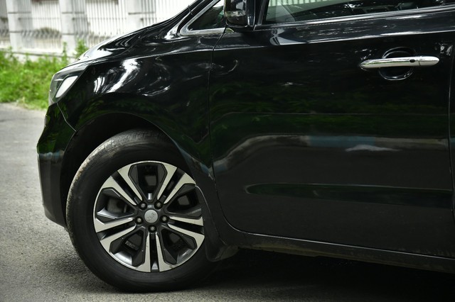 Kia Carnival Prestige 6 STR Second-hand 2020 Kia Carnival Prestige 6 STR for sale in Kolkata-11