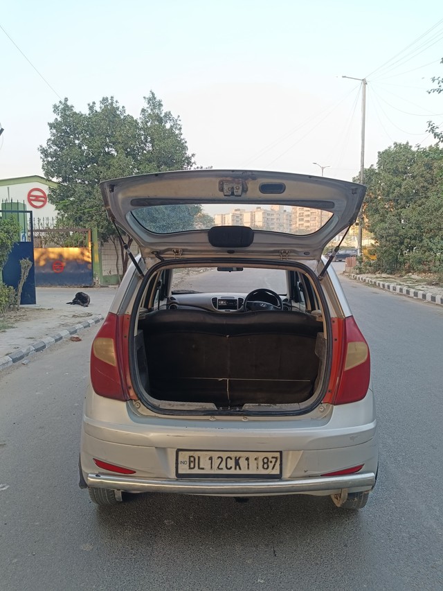 Second-hand 2015 Hyundai i10 Magna 1.1L for sale in New Delhi-13