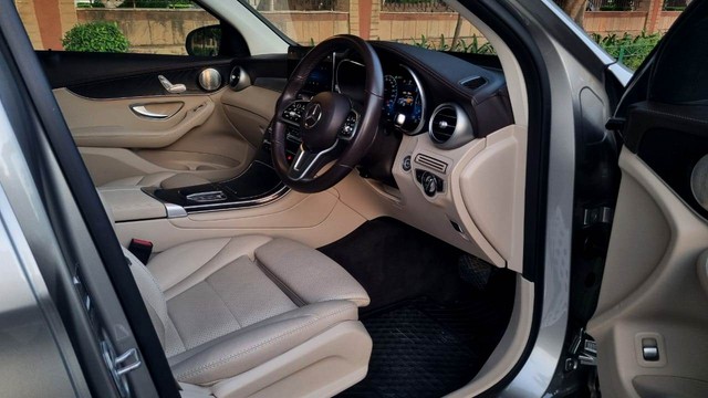Second-hand 2022 Mercedes-Benz GLC 200 for sale in New Delhi-18