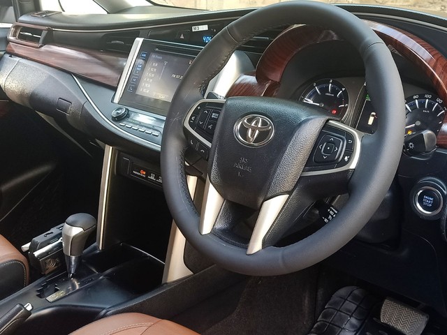 Second-hand 2018 Toyota Innova Crysta 2.8 ZX AT BSIV for sale in New Delhi-14