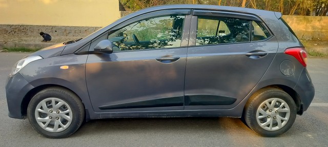 Second-hand 2017 Hyundai Grand i10 1.2 Kappa Magna BSIV for sale in New Delhi-4