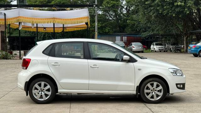 https://images10.gaadi.com/usedcar_image/UKQ1.230924.001/original/7870a325-2ae1-427c-a8f6-ae3c26587b74.jpg?imwidth=6401