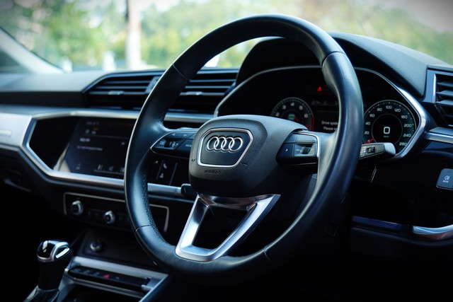 Second-hand 2023 Audi Q3 Sportback 40TFSI Quattro for sale in Kolkata-19