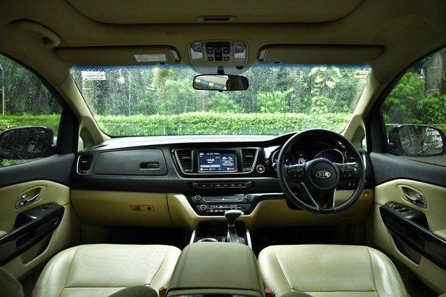 Kia Carnival Prestige 6 STR Second-hand 2020 Kia Carnival Prestige 6 STR for sale in Kolkata-20