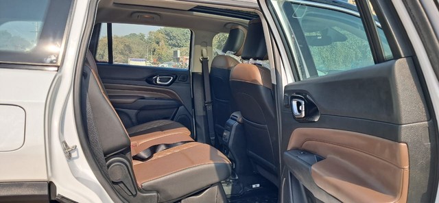 Second-hand 2022 Jeep Meridian Limited Opt AT 4x4 BSVI for sale in New Delhi-17