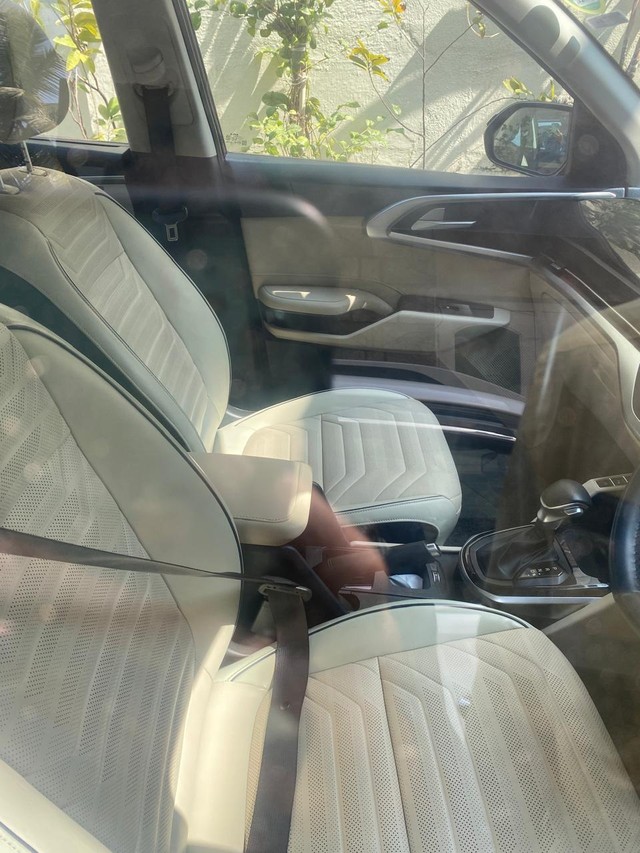 Kia Carens Luxury Plus Diesel AT 6 STR BSVI Second-hand 2022 Kia Carens Luxury Plus Diesel AT 6 STR BSVI for sale in Chennai-3