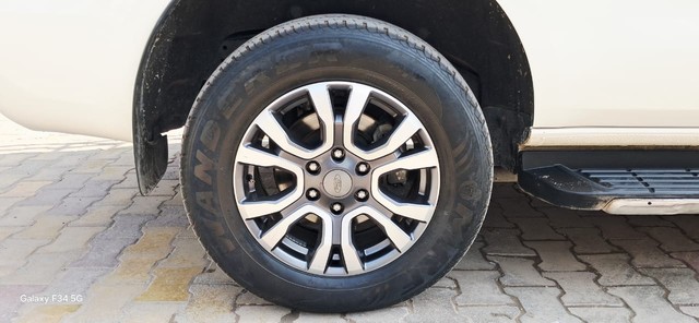 Second-hand 2020 Ford Endeavour Titanium Plus 4X2 for sale in New Delhi-19