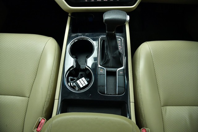 Kia Carnival Prestige 6 STR Second-hand 2020 Kia Carnival Prestige 6 STR for sale in Kolkata-23