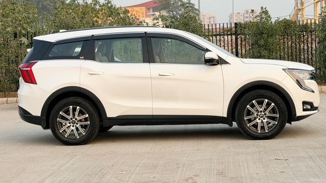 Second-hand 2022 Mahindra XUV700 AX7 Diesel BSVI for sale in Lucknow-1