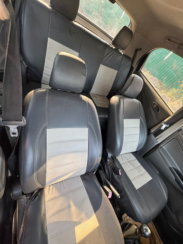 Second-hand 2013 Toyota Etios Liva G for sale in New Delhi-7