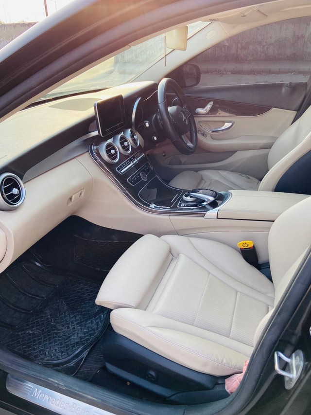 Second-hand 2017 Mercedes-Benz C-Class C 220 CDI Avantgarde for sale in Lucknow-6