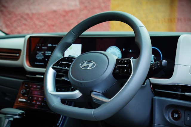 Second-hand 2024 Hyundai Creta SX (O) iVT for sale in Kolkata-10