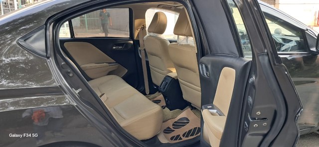 Second-hand 2014 Honda City i VTEC CVT VX for sale in New Delhi-9