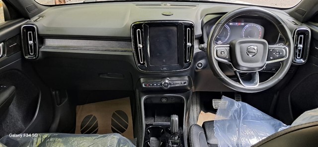 Second-hand 2021 Volvo XC40 T4 R-Design for sale in New Delhi-10