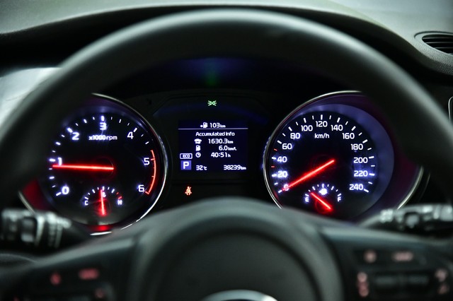 Kia Carnival Prestige 6 STR Second-hand 2020 Kia Carnival Prestige 6 STR for sale in Kolkata-22