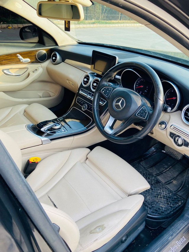 Second-hand 2017 Mercedes-Benz C-Class C 220 CDI Avantgarde for sale in Lucknow-5