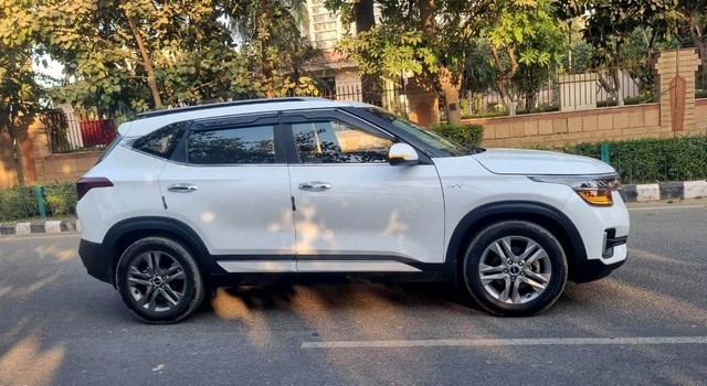 Second-hand 2023 Kia Seltos HTX IVT for sale in New Delhi
