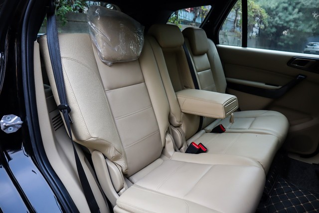 Second-hand 2021 Ford Endeavour Titanium Plus 4X4 AT for sale in New Delhi-11