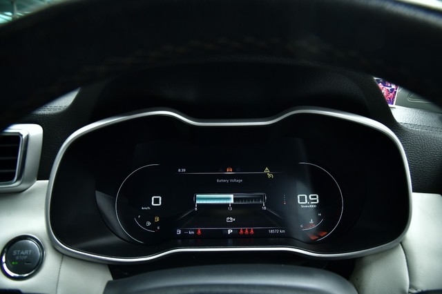 Second-hand 2023 MG Astor Sharp CVT BSVI for sale in Kolkata-15