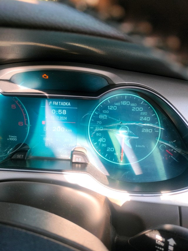 Second-hand 2016 Audi A4 2.0 TDI Premium Plus for sale in Jaipur-4