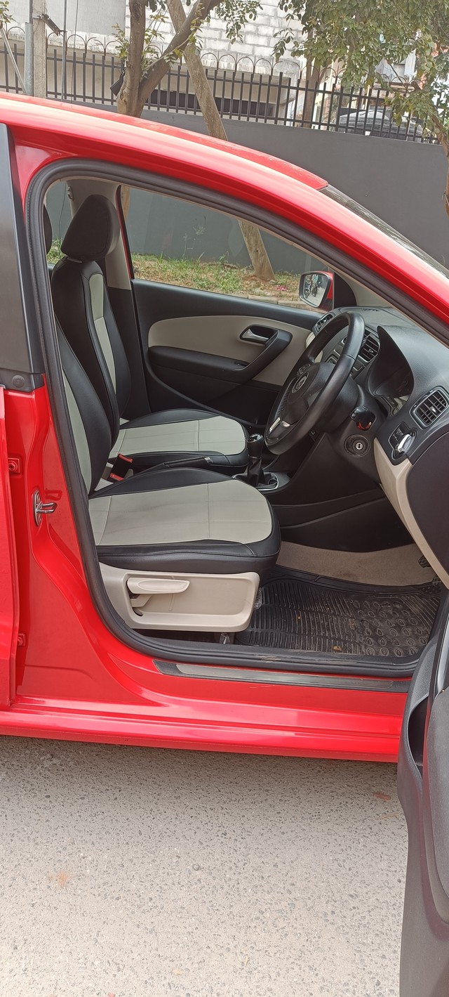 Second-hand 2014 Volkswagen Polo 1.2 MPI Highline for sale in Bangalore-18