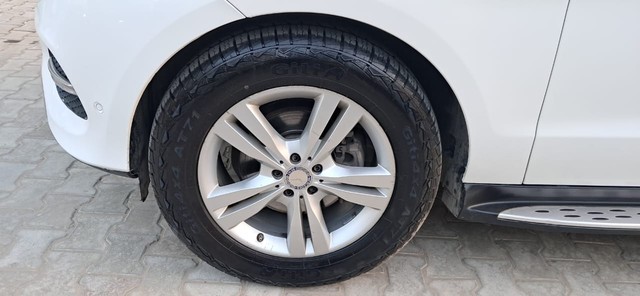 Second-hand 2017 Mercedes-Benz GLE 350d for sale in New Delhi-4