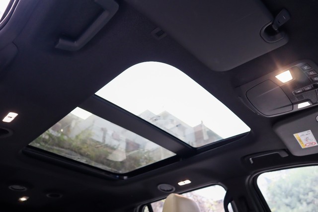 Second-hand 2021 Ford Endeavour Titanium Plus 4X4 AT for sale in New Delhi-4