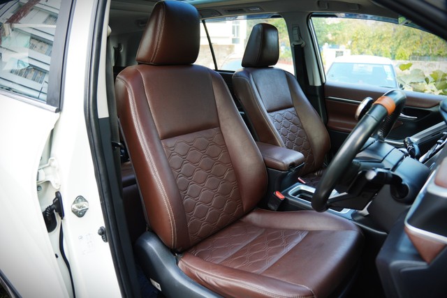 Toyota Innova Hycross ZX Hybrid Second-hand 2023 Toyota Innova Hycross ZX Hybrid for sale in Kolkata-5