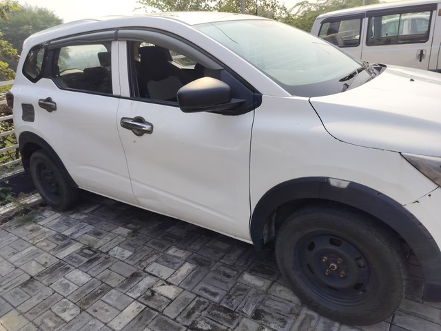 Second-hand 2021 Renault Triber RXE BSVI for sale in Etawah-1