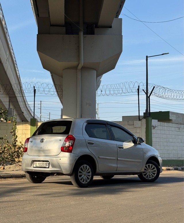 Second-hand 2013 Toyota Etios Liva G for sale in New Delhi-6