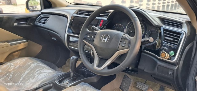 Second-hand 2014 Honda City i VTEC CVT VX for sale in New Delhi-7