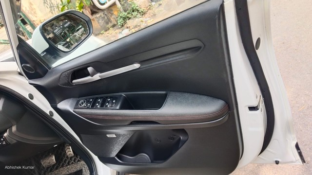 Second-hand 2022 Kia Sonet GTX Plus Turbo DCT DT for sale in New Delhi-14