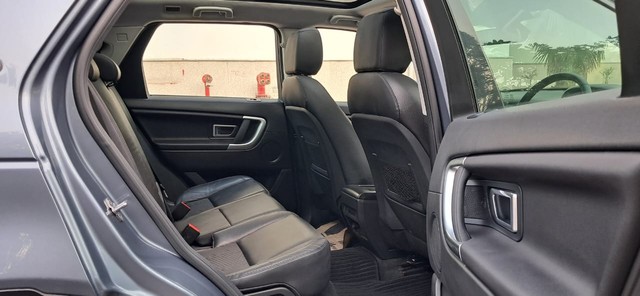 Second-hand 2018 Land Rover Discovery HSE 3.0 TD6 for sale in New Delhi-5