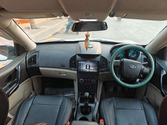 Second-hand 2016 Mahindra XUV500 W4 for sale in Pune-8