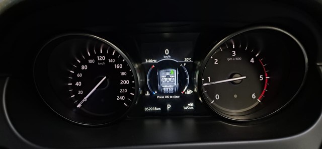 Second-hand 2018 Land Rover Discovery HSE 3.0 TD6 for sale in New Delhi-7