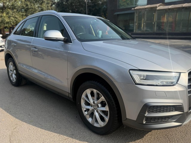 Second-hand 2017 Audi Q3 30 TDI for sale in New Delhi-8
