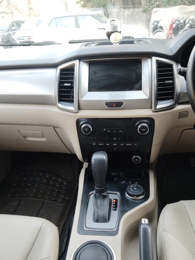 Ford Endeavour 3.2 Titanium AT 4X4 Second-hand 2016 Ford Endeavour 3.2 Titanium AT 4X4 for sale in New Delhi-7