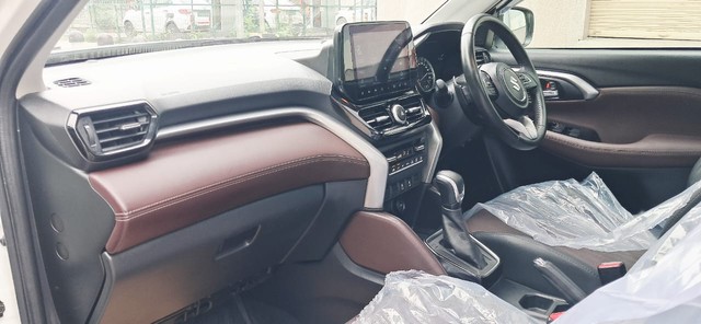 Second-hand 2024 Maruti Grand Vitara Alpha Plus Hybrid CVT for sale in New Delhi-16