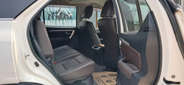 Second-hand 2018 Toyota Fortuner 2.8 2WD AT BSIV for sale in New Delhi-6