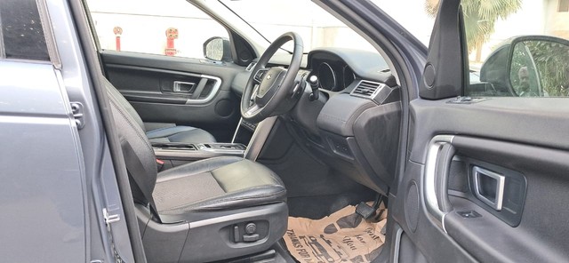 Second-hand 2018 Land Rover Discovery HSE 3.0 TD6 for sale in New Delhi-3