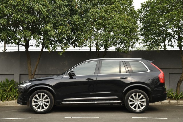 Second-hand 2017 Volvo XC90 D5 Inscription BSIV for sale in Kolkata-3