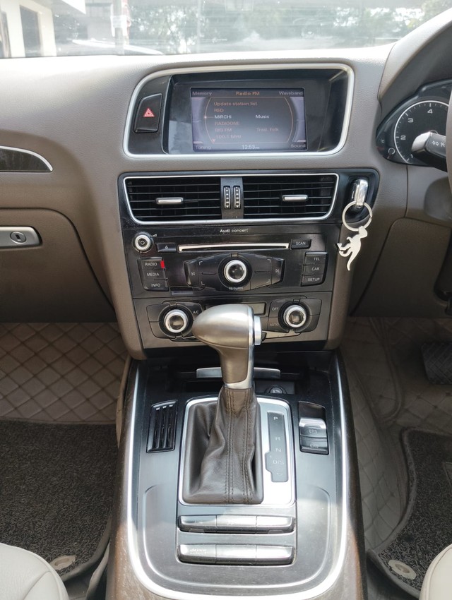 Second-hand 2017 Audi Q5 30 TDI quattro Premium for sale in New Delhi-9